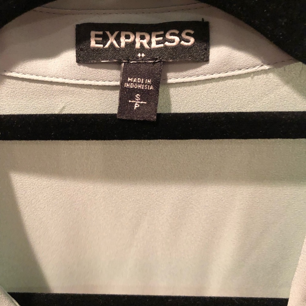 Express shirt - Picture 3 of 5